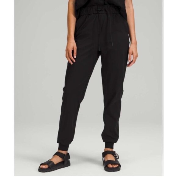 Lululemon Stretch High-Rise Joggers Black Pull-On Pants 6 Luxtreme Nulu Athletic - Picture 1 of 11